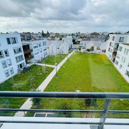 Bright Apartment In A New Building With Garage Tours Ngoại thất bức ảnh
