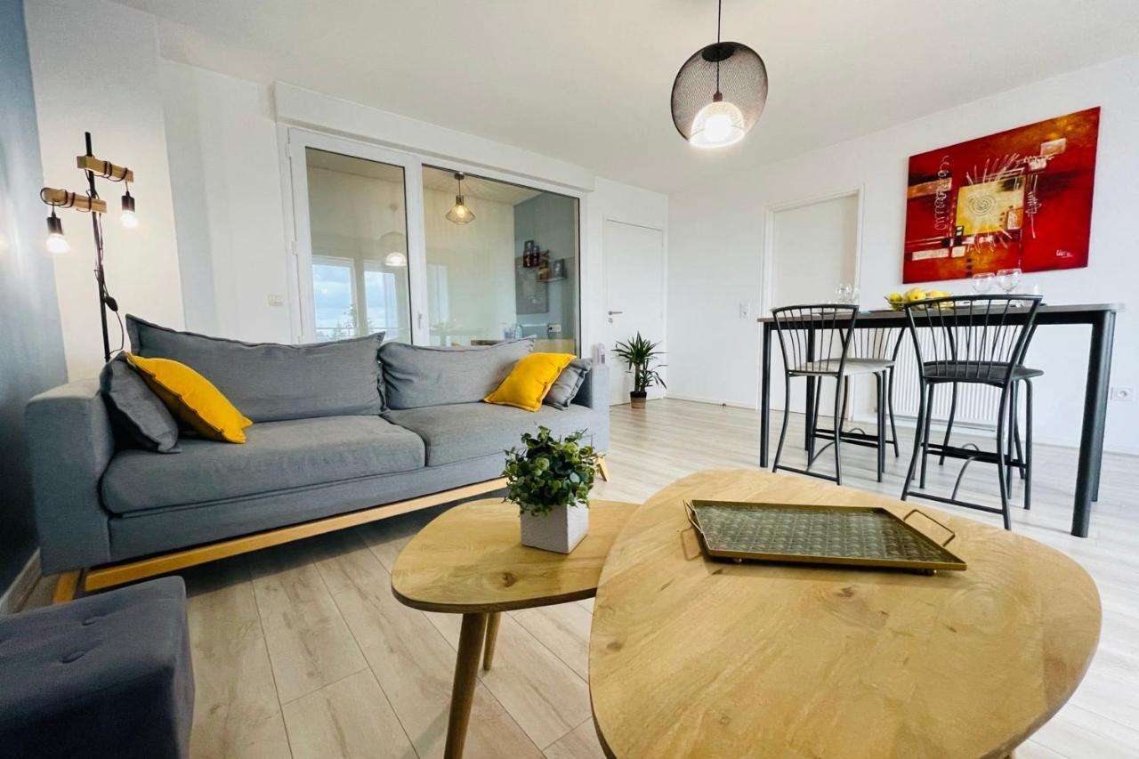 Bright Apartment In A New Building With Garage Tours Ngoại thất bức ảnh