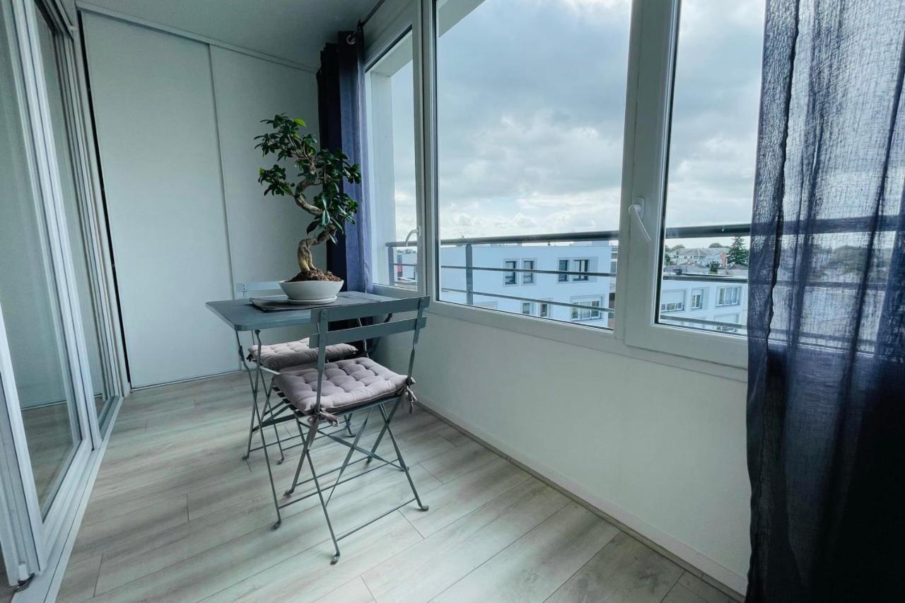 Bright Apartment In A New Building With Garage Tours Ngoại thất bức ảnh